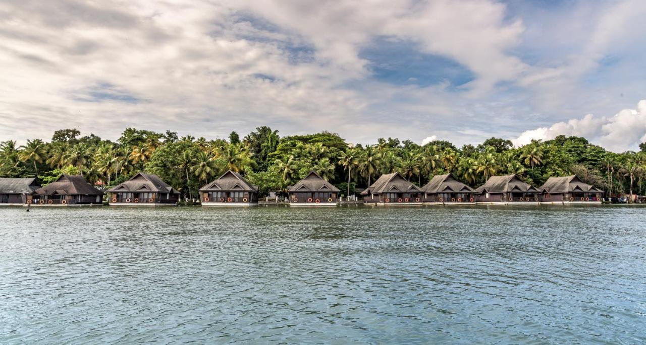 Hotel Club Mahindra Ashtamudi Nīndakara Exteriér fotografie
