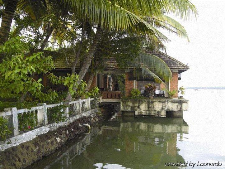 Hotel Club Mahindra Ashtamudi Nīndakara Exteriér fotografie