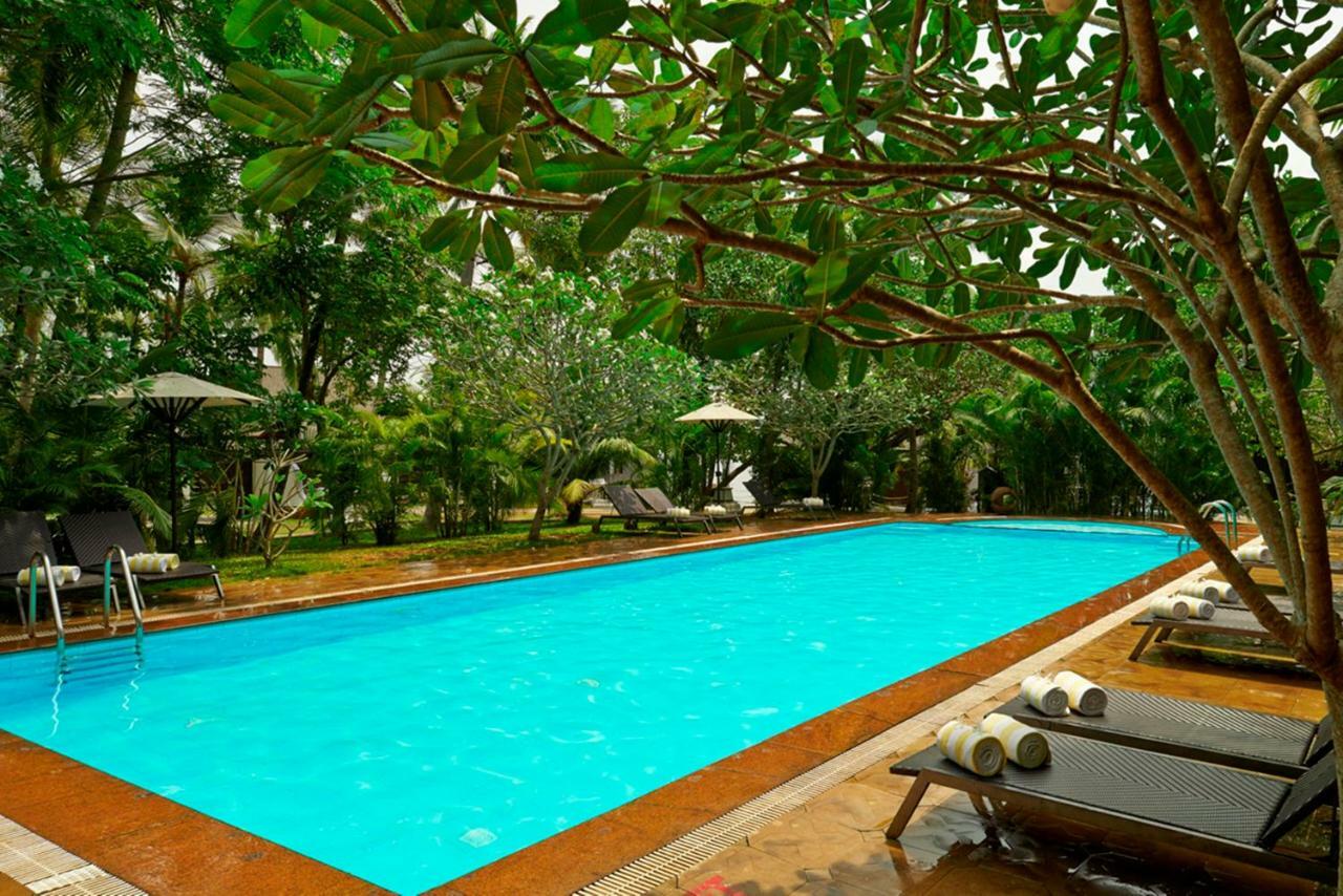 Hotel Club Mahindra Ashtamudi Nīndakara Exteriér fotografie