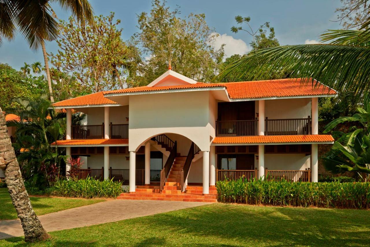Hotel Club Mahindra Ashtamudi Nīndakara Exteriér fotografie